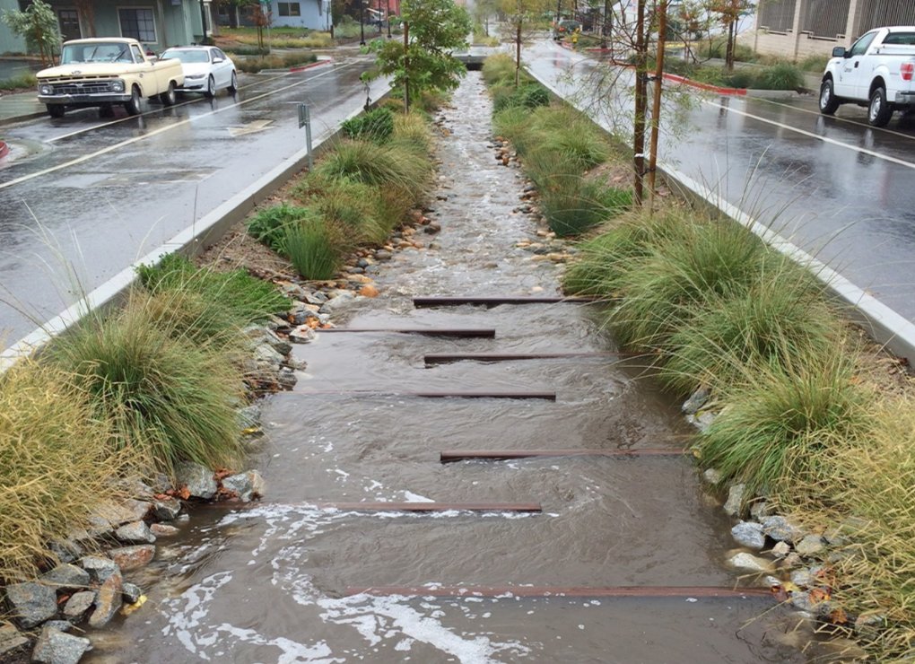 Wow, this is an amazing median stormwater project in Paso Robles by MIG/SvR. Photo from MIG/SvR.