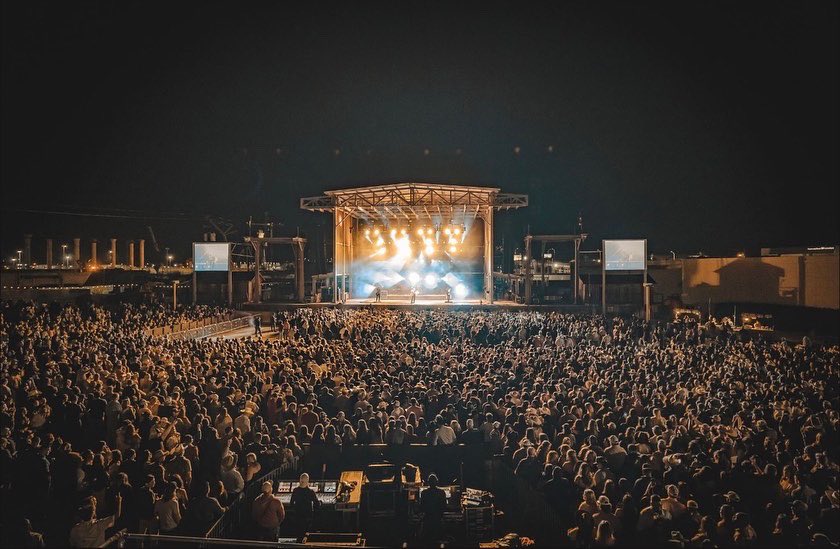 ParkerMcCollum's tweet photo. Sold Out in Corpus last night! Felt so good on stage I didn’t want it to end! https://t.co/EsW4mE5rx4