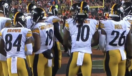 SteelerDelivery's tweet photo. Once upon a time... #Steelers https://t.co/CttYKzRJmc