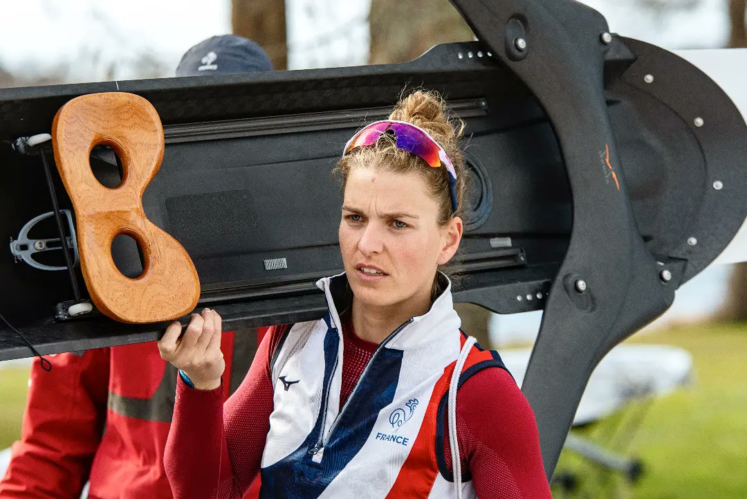 C'est reparti mon kikiiii ! 1ère course de la saison en solo 💃 🙃
🏆 En poids léger

Les repères sont pris, les bases sont posées, les axes de progression identifiés, maintenant ça va bosseeer 😈⏳

Prochaine étape : les Championnats de France dans un mois 🇫🇷 🚣‍♀️