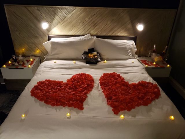 sembaqo's tweet photo. Sayang, makasih udah bertemu di tanggal 21 yang ke-6, walaupun perjalanan kita sangat sangat banyak rintangan, tapi kamu masih mau bertahan di sini dan jalanin hidup bareng aku.
Aku beruntung punya kamu, dan aku bahagia sama kamu. https://t.co/cofDKhXGvz