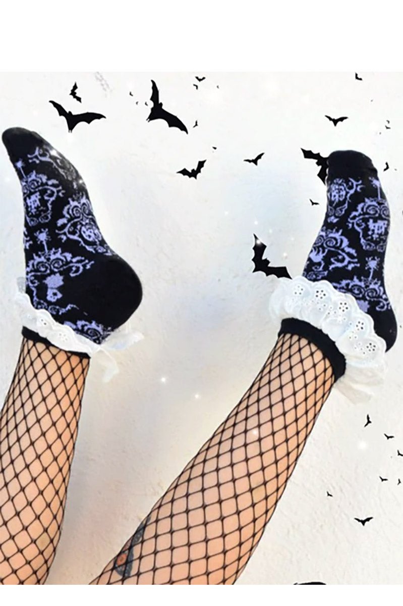 VampireFreaks's tweet photo. She rose from her coffin and embraced the call of night. Her feet graced the cold castle floors, but she minded naught—for this tomb was her haunted home. ⚰🦇
#goth #gothic #alternativestore #gothstore #frillysocks #vampirefreaks #gothsocks #emofashion #alternativefashion https://t.co/kXupTWS5ZQ
