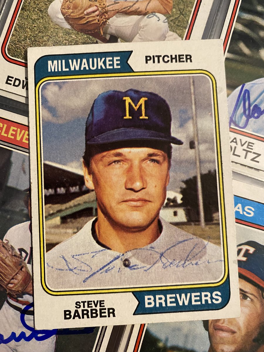 74toppsproj's tweet photo. Barber was a 15-year veteran and two-time all star. Although he went to spring training as a member of the 1970 Pilots, he was released before the team moved to Milwaukee. In 1974, he came to the Crew in a trade, but was similarly dumped in spring and never appeared as a Brewer. https://t.co/kzE1uSUMum