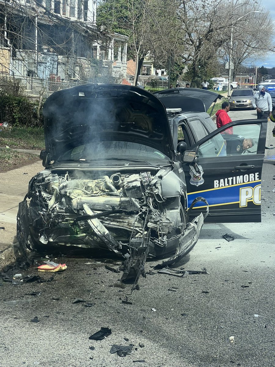 MolotovFlicker's tweet photo. Two tow trucks are here. @BCFDL734 says the following:
#BMORESBravest on scene with a crash involving a @BaltimorePolice @FOP3 cruiser. *5* #BCFDEMS units called + #BCFDHazmat. All 5 injured taken to hospitals in various conditions. #BalTraffic https://t.co/DJGHmRHhBm https://t.co/MkrIKP6bZC