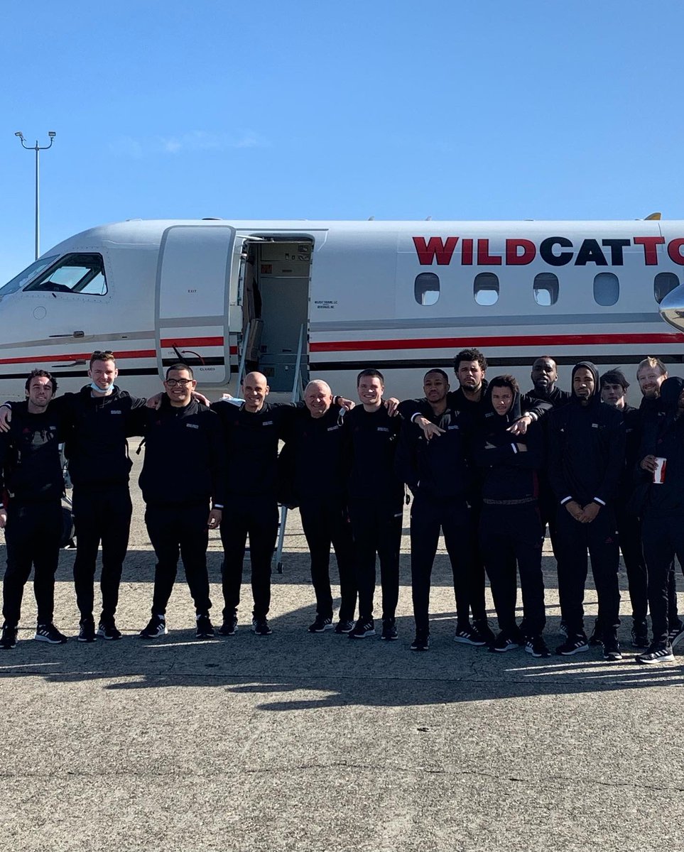 The @ChicoWildcats 🏀 are moments away from wheels up to Evansville and the @NCAADII National Championships !! #EliteEight #charterflight out of Chico !!