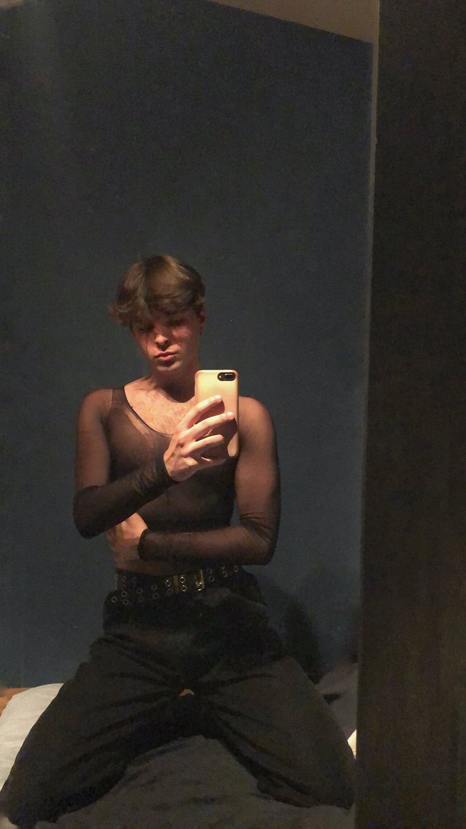 Kelviigne's tweet photo. Créatif au final :) #HoneyLGBTQIA https://t.co/DZy6i171ce
