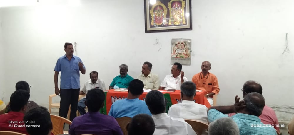 jeevatwittz's tweet photo. #தமிழகமெங்கும்_தாமரை
#தாமரை_மலர்ந்தே_தீரும்
#கொங்கு_மக்களின்_நம்பிக்கை
#இல்லம்_செல்வோம்_உள்ளம்_வெல்வோம்

சேலம் மாநகர் மாவட்டம் #குகை_மண்டல் சார்பாக நடைபெற்ற  இல்லம் செல்வோம் உள்ளம்  வெல்வோம் நிகழ்ச்சி குறித்த ஆலோசனை கூட்டம்.
@annamalai_k
@CTR_Nirmalkumar
@SALEMBJP 
@lrcheenu https://t.co/ZFQFHHstfm
