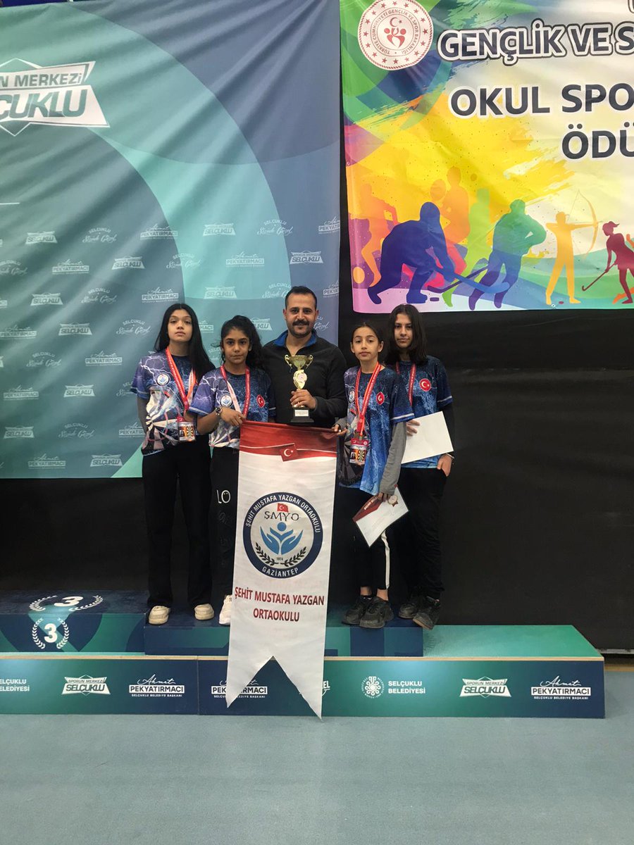 Konya ilimizde yapılan kızlar Dart turnuvasında 4. Olan öğrencilerimizi ve Beden Eğitimi öğretmenimiz Ercan Çeri'yi tebrik ediyoruz.