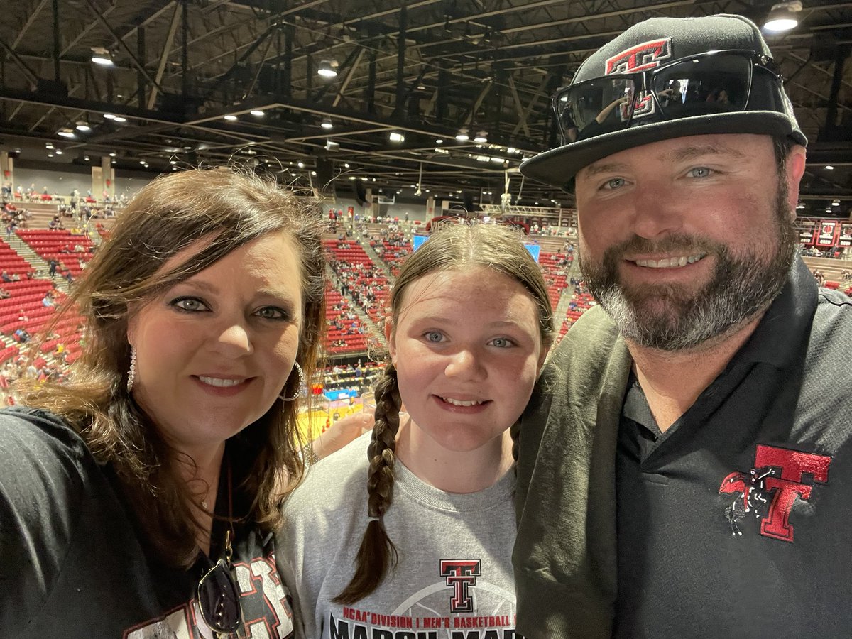 adrags's tweet photo. #WreckEm #RaiderPower #MarkMadness #MarchMadness2022 ##mmselfie https://t.co/Z6mihGgiBU