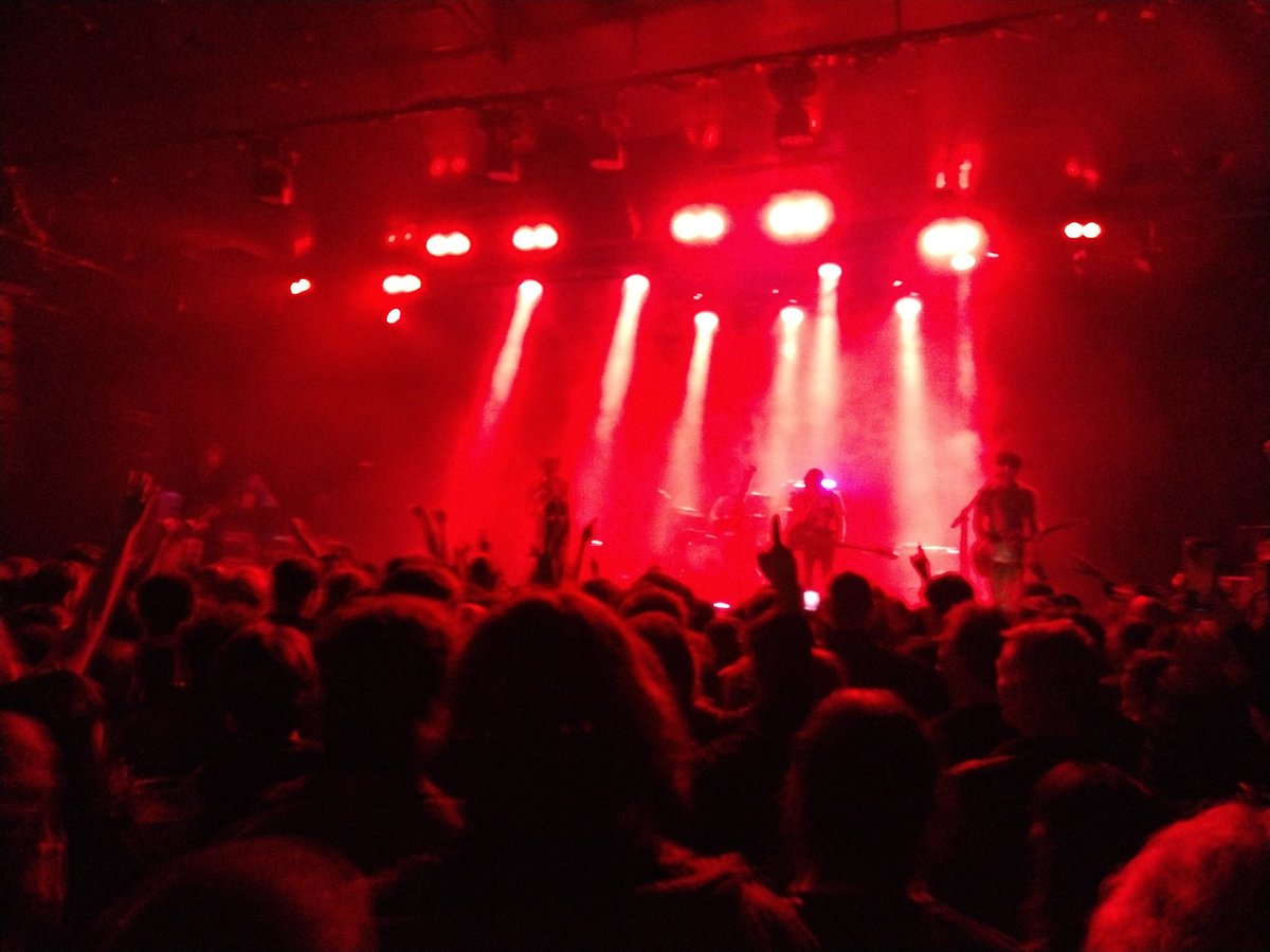 Wow <a href="/fontainesdublin/">Fontaines D.C.</a> fucking amazing. Love <a href="/LaRivieraSala/">Sala La Riviera</a> <a href="/solo_armada/">Solo Armada</a>