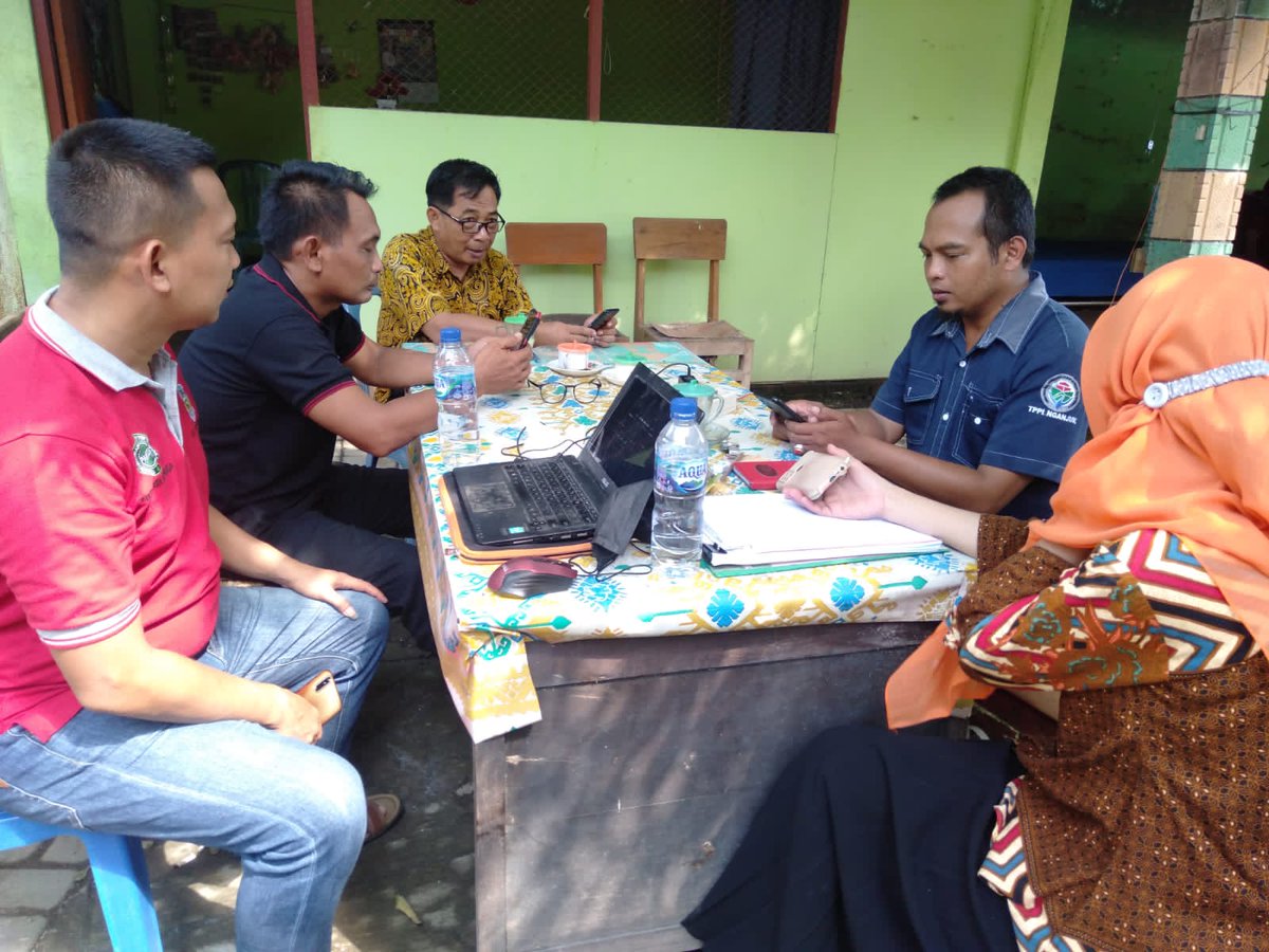 SolikinElec's tweet photo. Koordinasi pendampingan sambil ngopi tipis tipis https://t.co/29oWFwkmfv