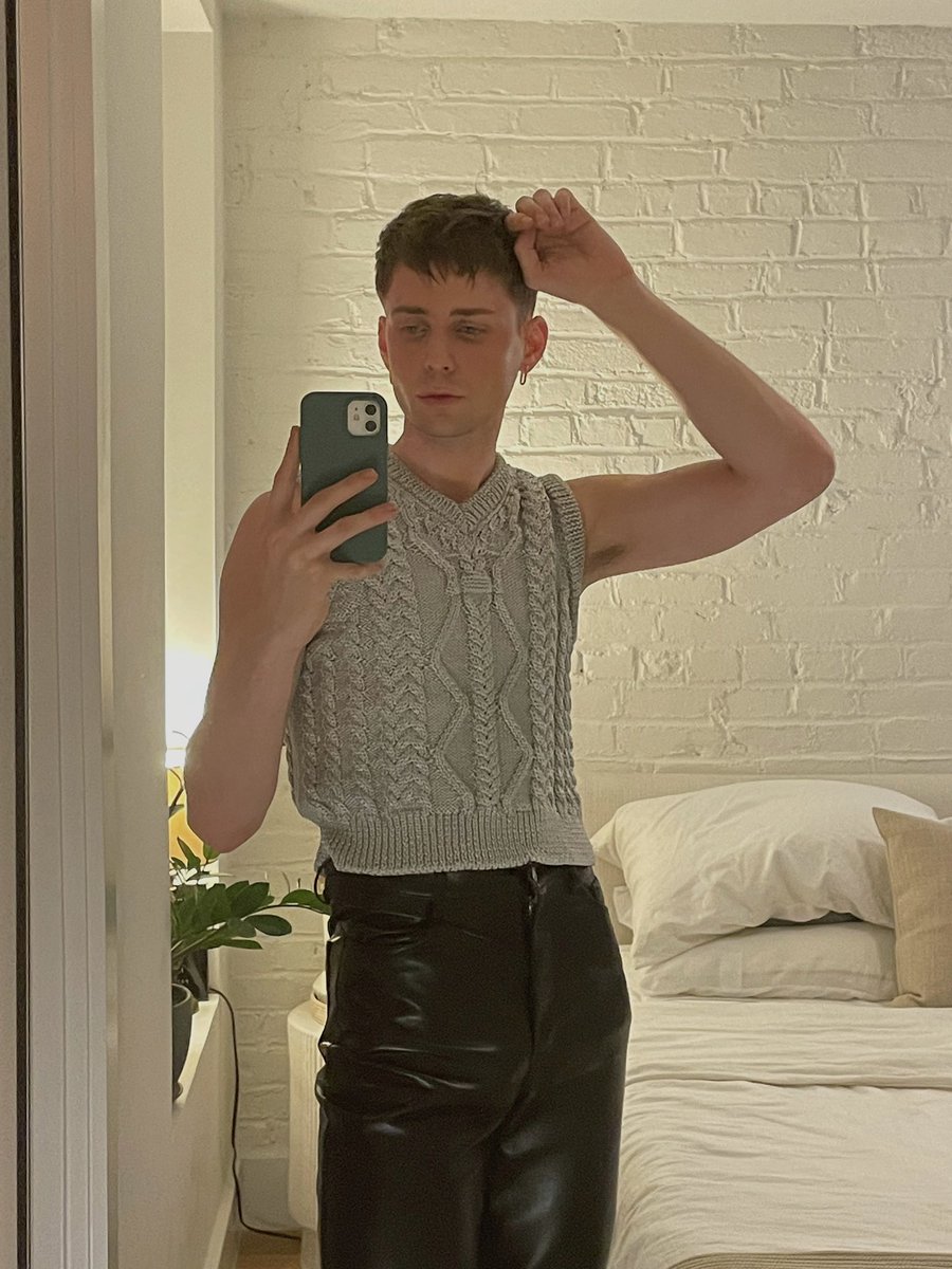 poothie90210's tweet photo. felt cute https://t.co/HWfldfHVGX