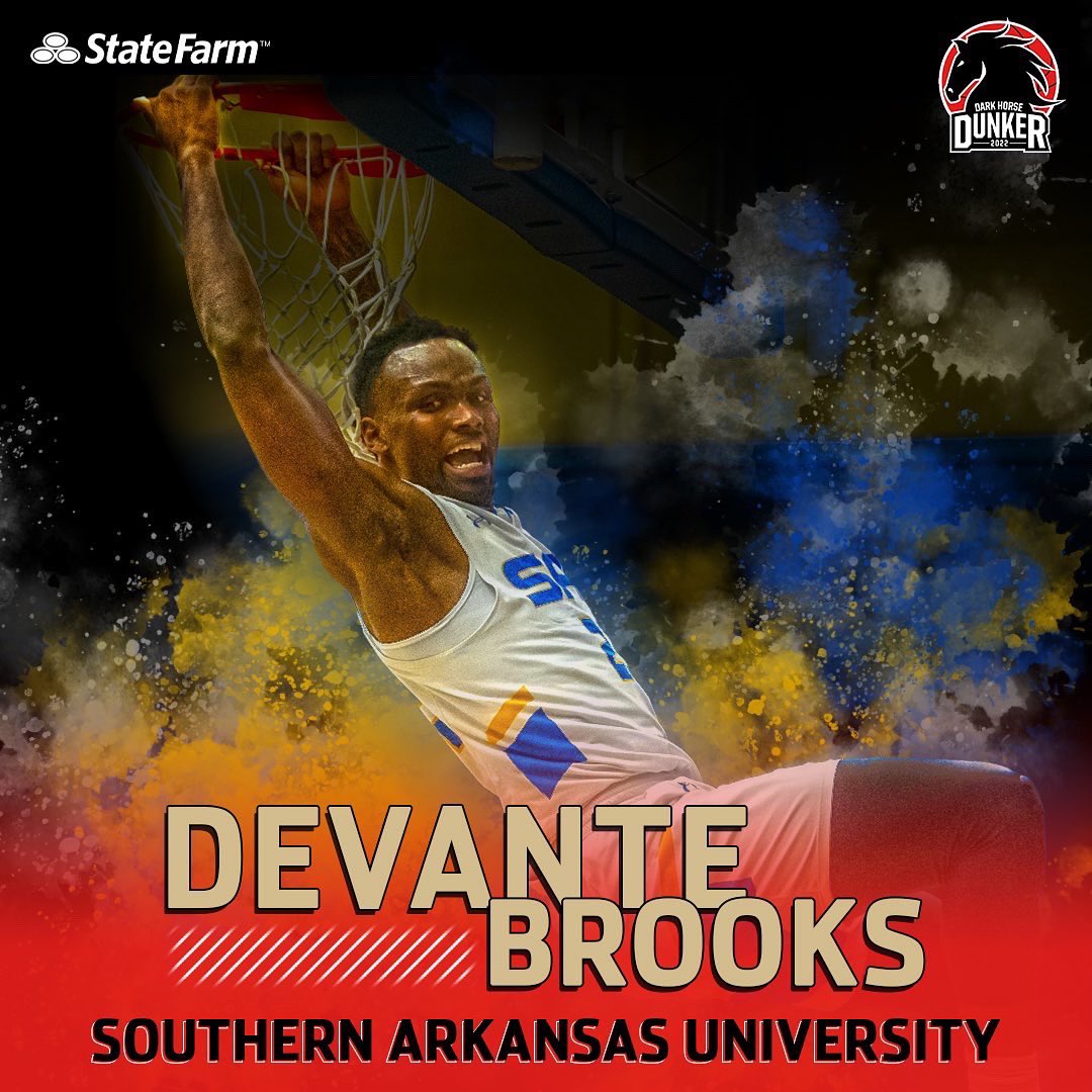 We’re down to the final two! Don’t forget to vote for your favorite Dunker! Winner announced 3/22! 

#DarkHorseDunker