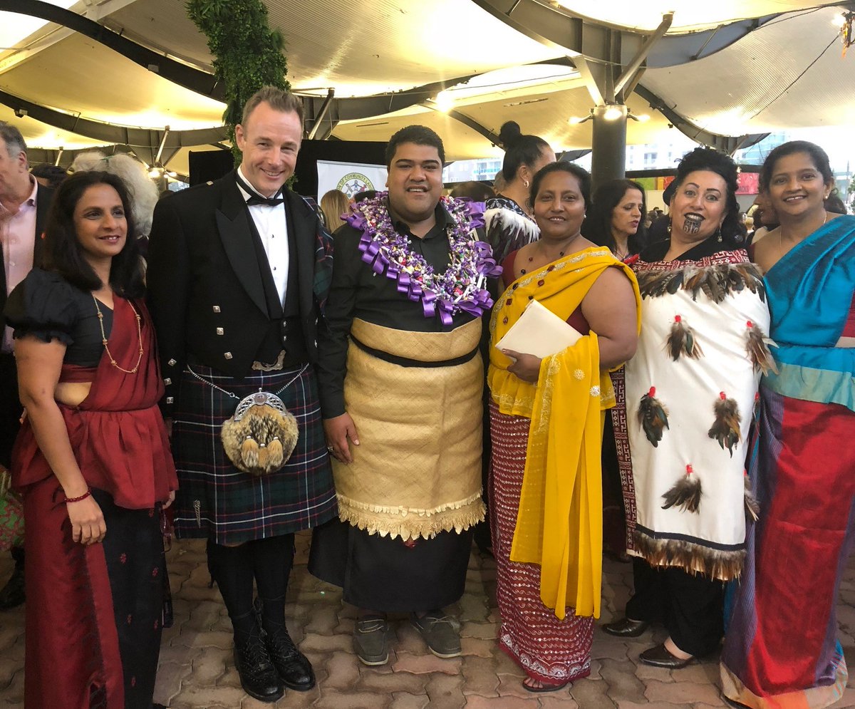 alanmitchell1's tweet photo. Happy Australian Harmony Day! Photo from Premier’s Harmony Day dinner a few years back. I have been proud to work with colleagues from many different backgrounds over the years - everyone brings a valued viewpoint from their cultural life experience.
#HarmonyDay #everyonebelongs https://t.co/feZNylXIgc