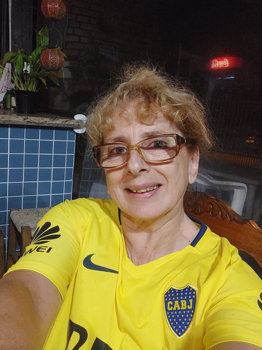 SilviaXeneize's tweet photo. Desde Florianópolis SC assistindo o jogo! Vamos BOCA!! #ArgentinoNaESPN https://t.co/rDsFxH8hTc
