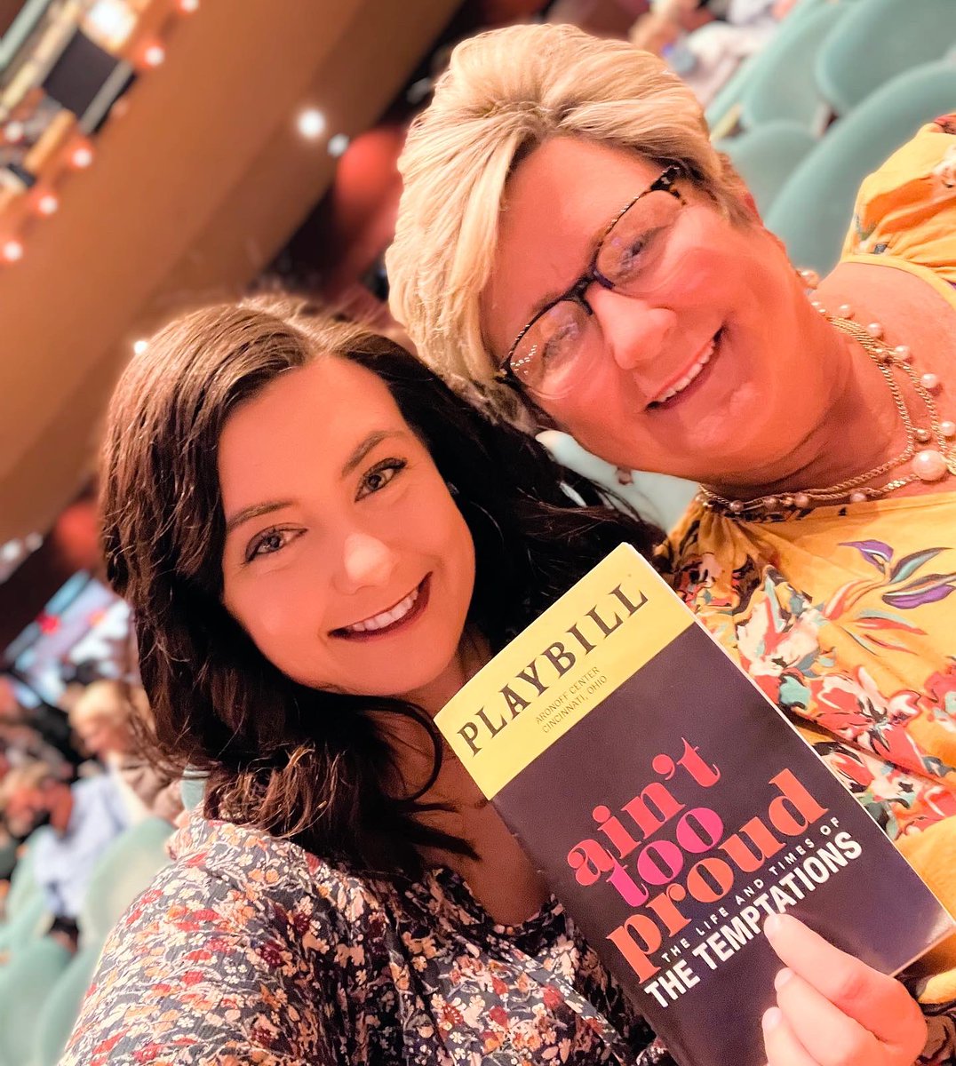 nati_nielle's tweet photo. Ain’t Too Proud to Beg with my Momma. #TheTemptations #Aronoff #Cincinnati #Broadway https://t.co/HsgYysP9dP