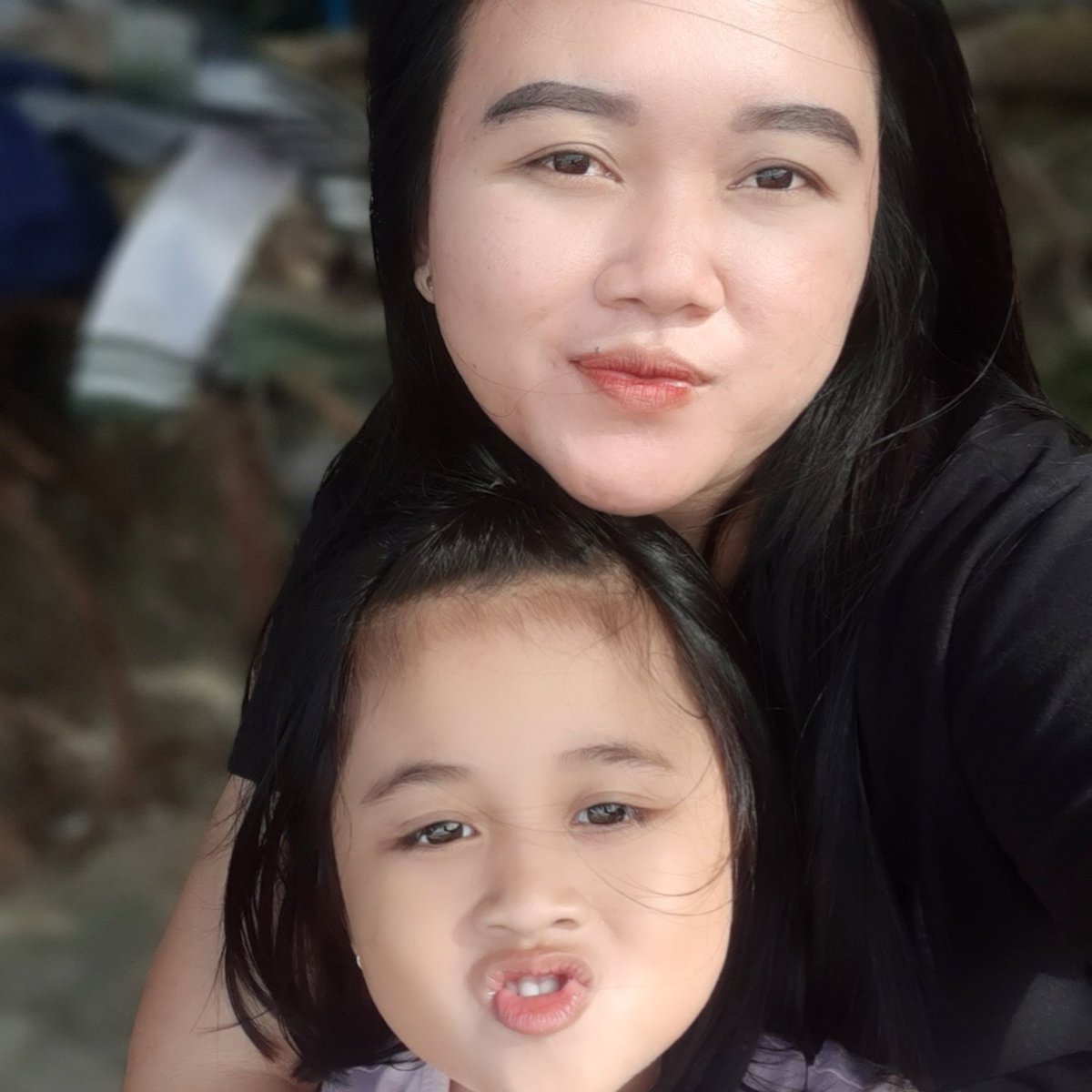 rani_mentari's tweet photo. #FotoProfilBaru https://t.co/SdUGkkG9BU