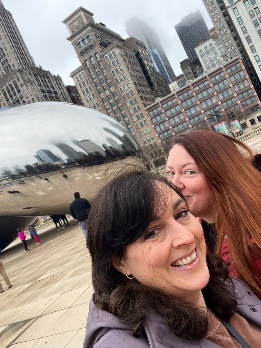 KerryGorgone's tweet photo. Had an amazing whirlwind of a girls’ weekend in Chicago thanks to @packupgo_travel and @united! The Office Experience, “the bean,” a Ghosts and Gangsters tour, an architecture cruise, a magic show, #SecondCity, the @AWMuseum, and more. AND a stay at @PendryHotels. 🥰 #PackUpAndGo https://t.co/e9pjmrBn8Q