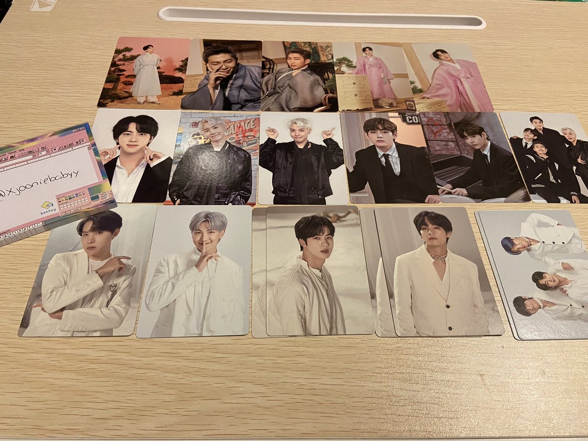 xjooniebabyy's tweet image. Letting my extras go! 

$3 each I ship out next day

dm if interested! All my proof is on ig:honeyyoon.sell 

#btswts #bts  #btspcs #wtsbts #btsphotocards #btsphotocardsale