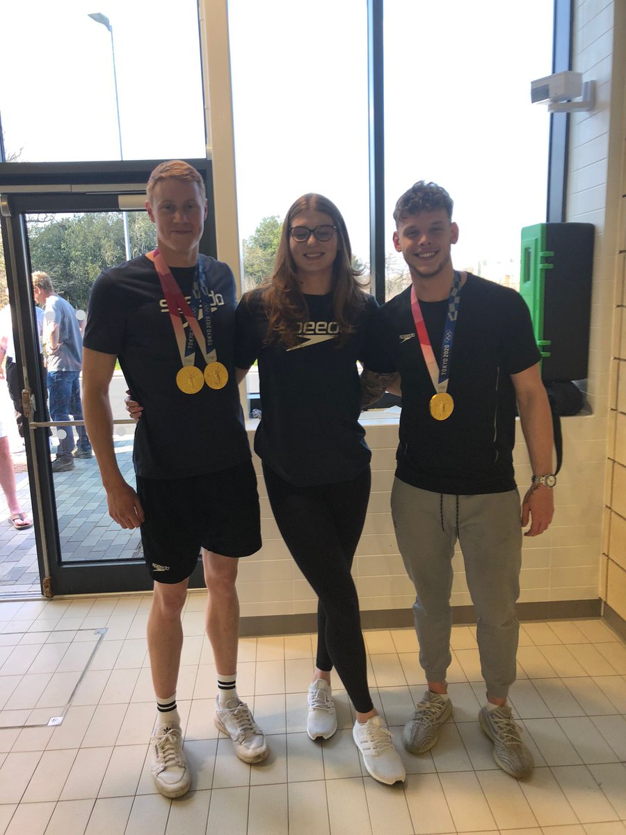 What a day for our young swimmers at Maidenhead Marlins Meet - Olympians <a href="/tomdean00/">Tom Dean</a> <a href="/freyaandersonn/">Freya Anderson MBE</a> <a href="/M4ttRichards/">Matt Richards MBE</a> inspiring the next generation of swimmers….