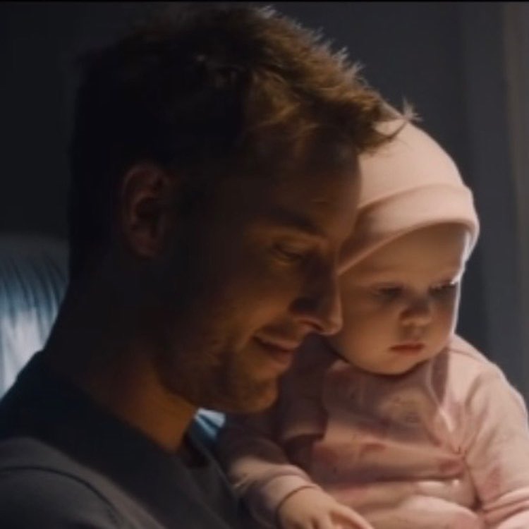 ThisIsUsFanCrew's tweet photo. Kevin’s getting there as fatherhood looks good on him. #ThisIsUsFinalChapter #Kevin #Fanny #Nicky https://t.co/RvZVFv02j0