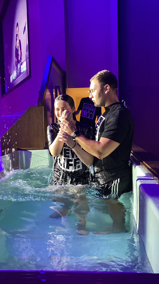 QSBCstudents's tweet photo. We celebrated 3 baptisms this morning!!

Eli. Hannah. Skylar. 

We celebrate New Life!! Have you surrendered your life to Jesus? Followed in believes baptism? We’d love to talk to you about that!! https://t.co/bp8dbz4l79