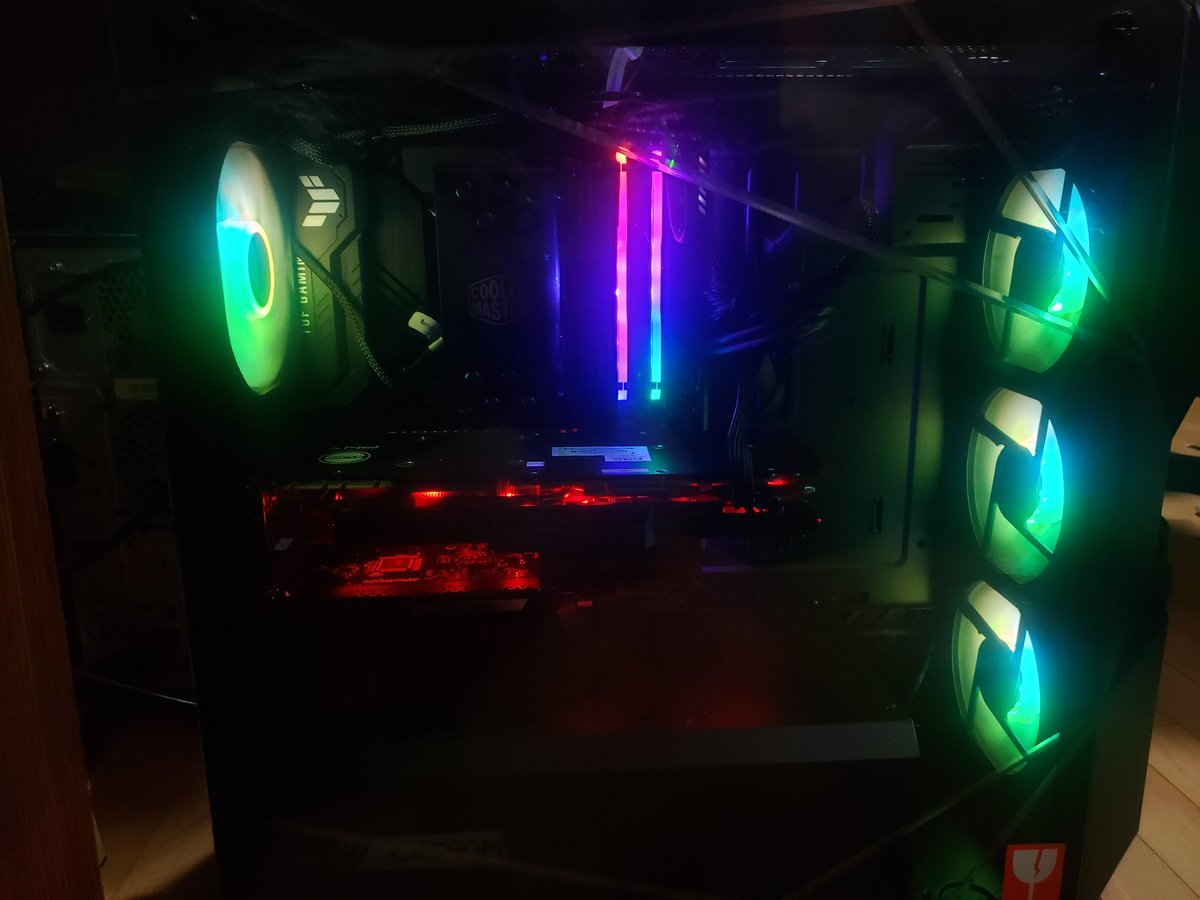spookyicecat's tweet photo. GUYS my PC is finally done!!! 
I haven't taken the protective sticker off of the tempered glass panel yet, but DOESN'T SHE LOOK SO GORGEOUS 😍😍

(i took some photos in the dark to get the full effect of the RGB😍😍😍)

#gamingcommunity #gamingpc #gaming #rgbpc #smallstreamer https://t.co/tYY5ElNR8T