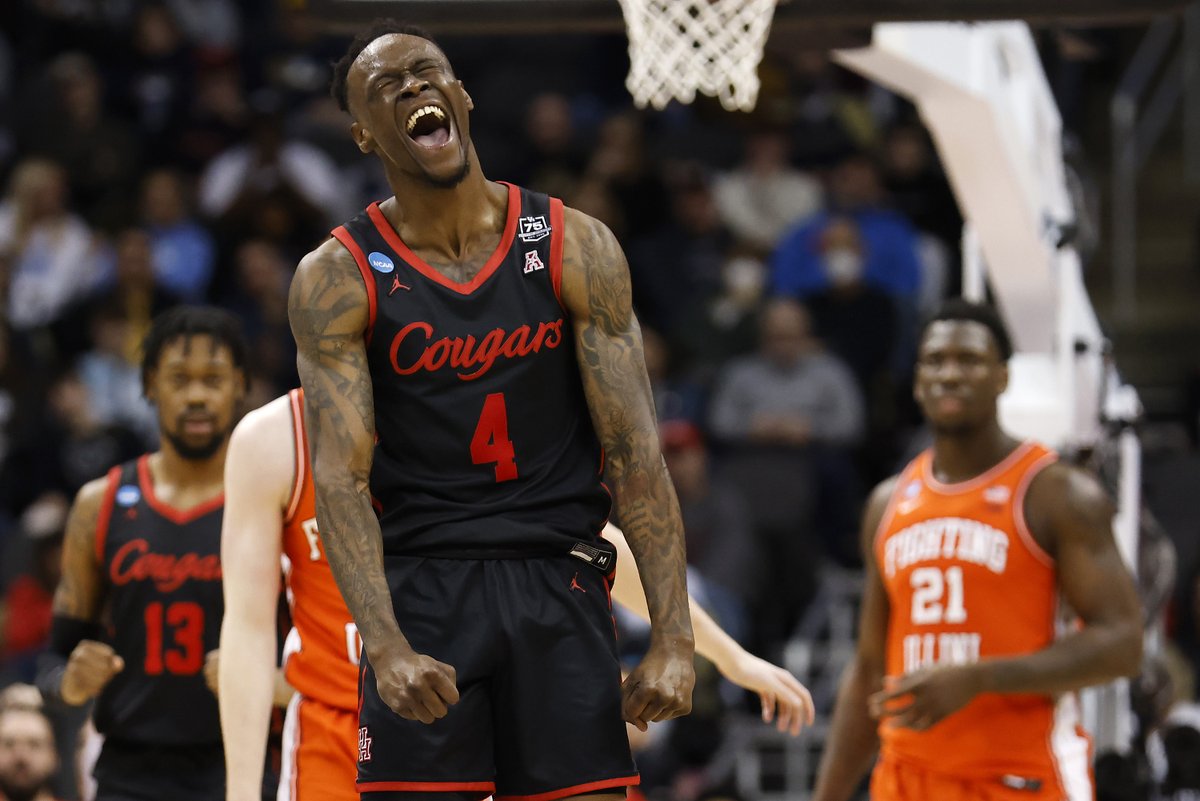 BleacherReport's tweet photo. Houston is going to the #Sweet16 🔥

Taze Moore: 21 PTS, 7 REB https://t.co/5iuqtRs8Dy