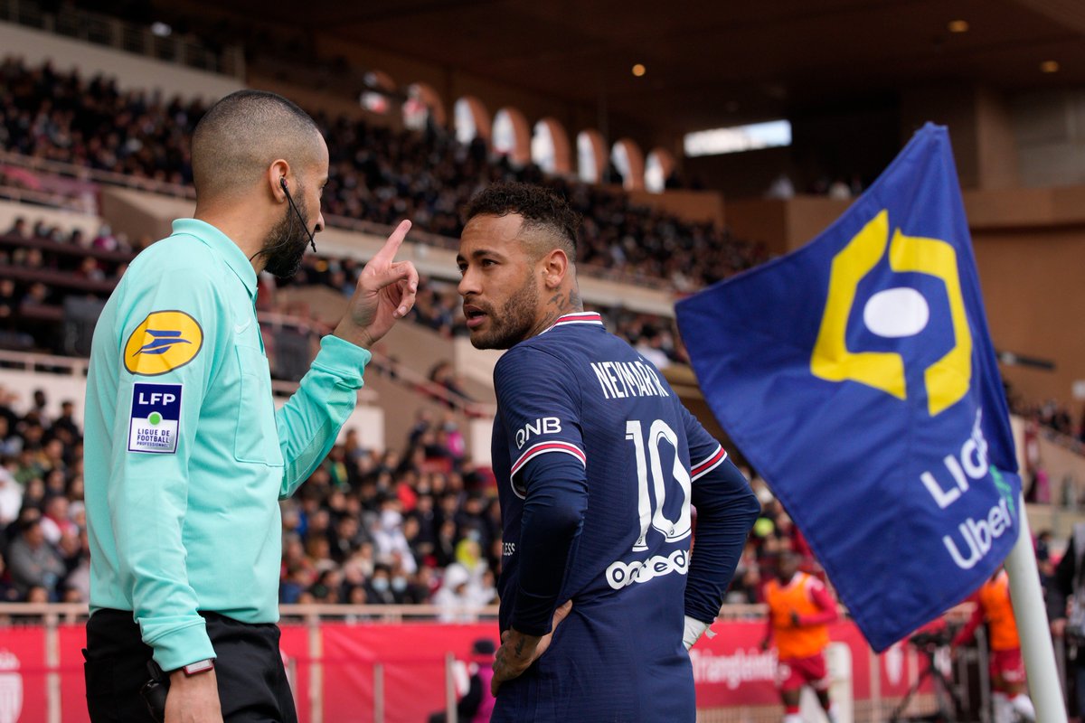 IndigoFAN_'s tweet photo. El #PSG pierde el rumbo. Sin #Messi, #Neymay y #Mbappé fueron humillados por el #Mónaco en la #Ligue1
https://t.co/AyhCOeRDEL https://t.co/xnQy3ddV4R