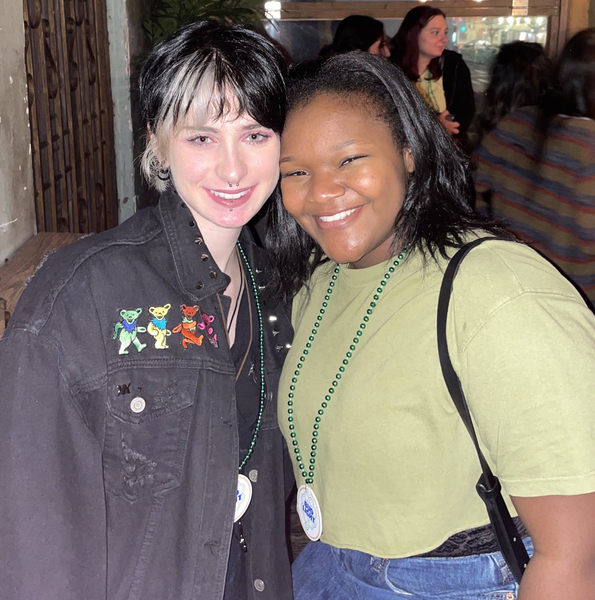ceIestialstar's tweet photo. NYC w/ Vincent and Morgan i haven’t seen in forever for st patricks day🖤🖤🥰🥰 https://t.co/eOSknHMNQe