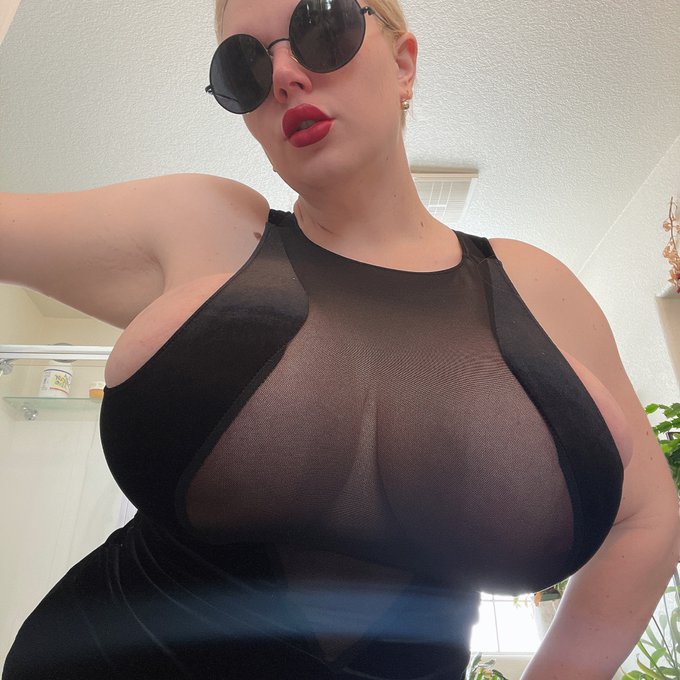 🖤  https://t.co/TMfX2LIOkk https://t.co/kokUYQ3rPb