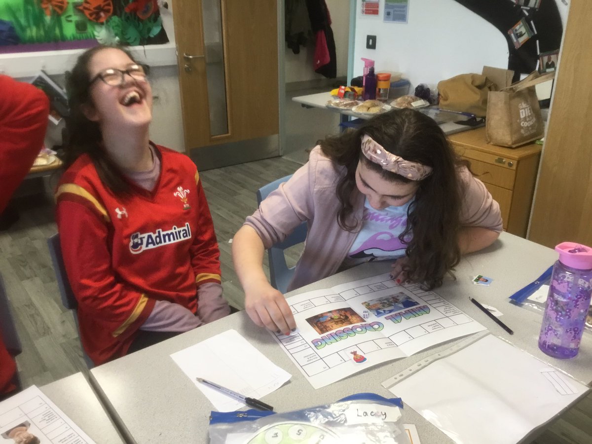 islwynsrb's tweet photo. Sirhowy are wrapping up the ‘All in a Game’ topic. This week we made our own board games and tested them with our friends. We also completed the collages of our computer game covers. #creativityiskey #variedlearning https://t.co/PNl6gXnSR2