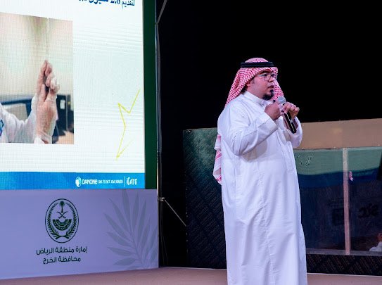 alkharj64's tweet photo. ضمن فعاليات #مهرجان_الالبان_والاغذيه_بالخرج التثقيفية قدم المهندس ماهر بخاري رئيس قسم الجودة وسلامة الغذاء بشركة الصافي محاضرة توعوية بعنوان #سلامة_الغذاء https://t.co/cUZHtCrcPi