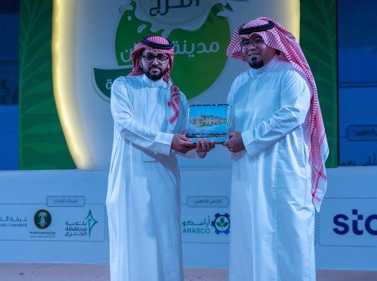 alkharj64's tweet photo. ضمن فعاليات #مهرجان_الالبان_والاغذيه_بالخرج التثقيفية قدم المهندس ماهر بخاري رئيس قسم الجودة وسلامة الغذاء بشركة الصافي محاضرة توعوية بعنوان #سلامة_الغذاء https://t.co/cUZHtCrcPi