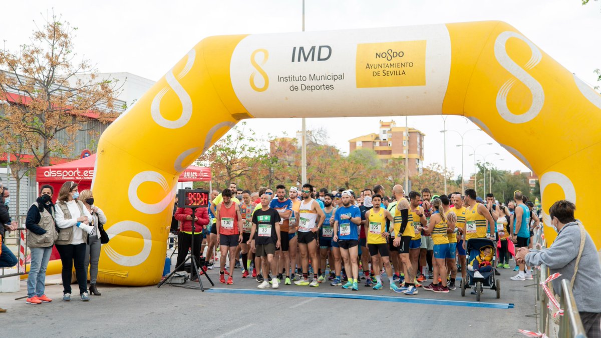 AsocEntreAmigos's tweet photo. Después de dos años, hemos celebrado nuestra #CarreraPopular Memorial Victoria Domínguez por la calles de #PolígonoSur. Más de 700 personas participantes en las diferentes categorías. Gracias también a todas las entidades que han apoyado el evento y a las personas voluntarias. https://t.co/DvoemQi83x