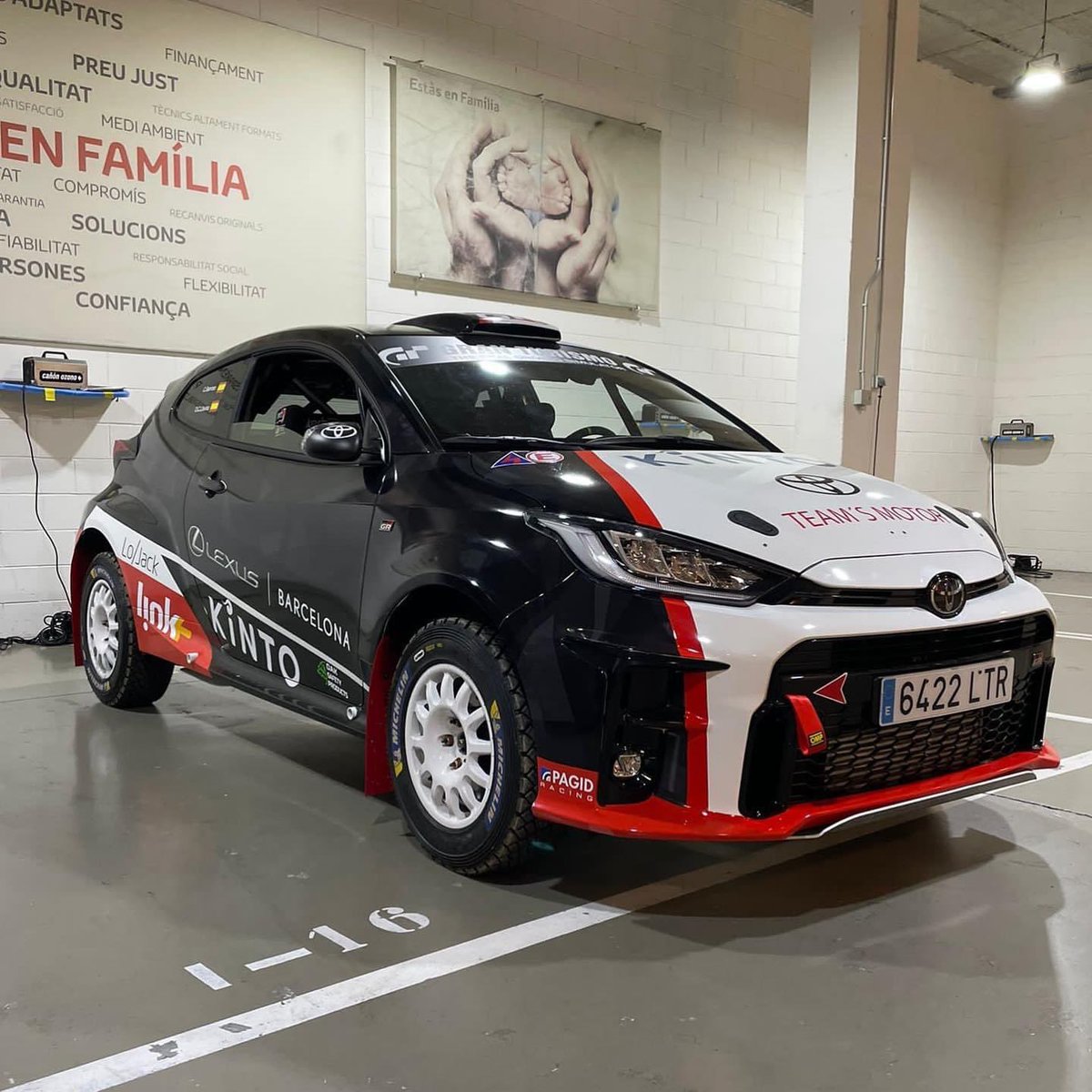 Oriol Comabella debutará esta temporada en rallyes junto a Coral Barroso, donde correrán con este Yaris la Copa Toyota.