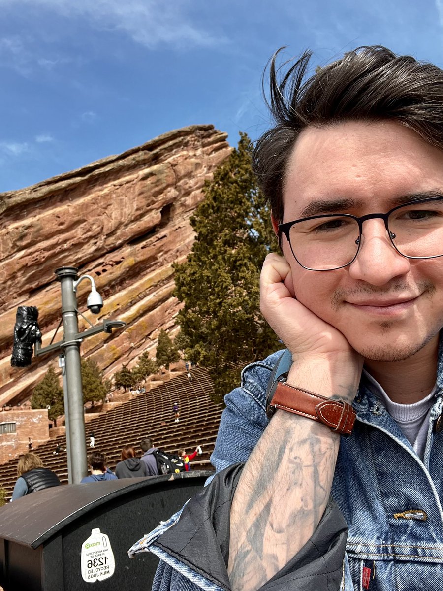 itsjustAbel's tweet photo. Red rocks https://t.co/dTTylkbBs3