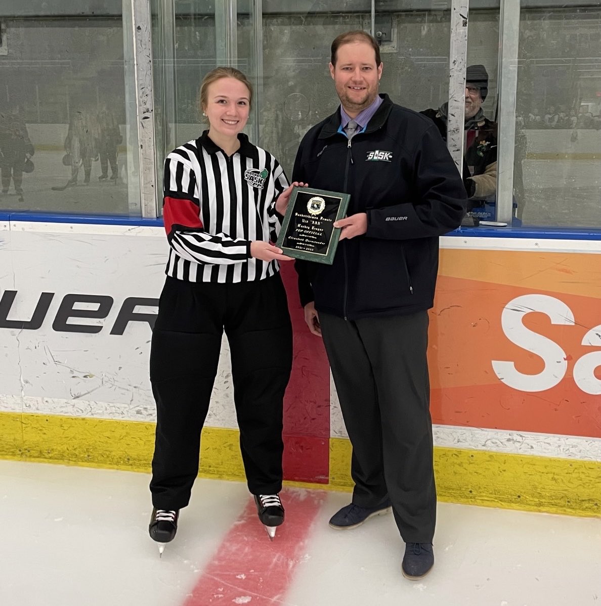 HockeySask_ODP's tweet photo. Congratulations to Elizabeth Dornstauder of Regina, who was presented with the 2021-22 Melodie Boulet Top Official Award for the @SaskFemaleAAA League by Manager of Officiating Trent Cey
#EarnedYourStripe https://t.co/vogpYb08PP