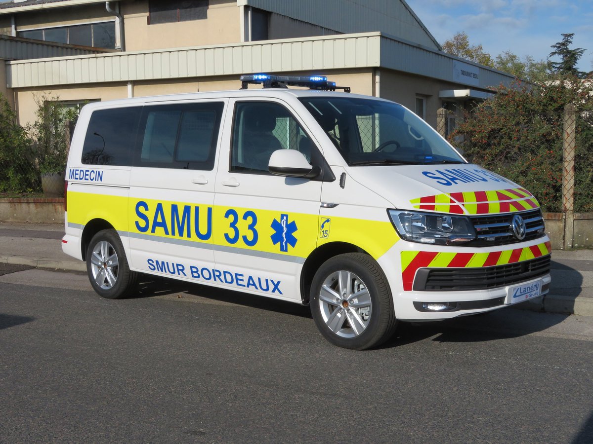 [ 😡 Agression équipe SMUR Bordeaux ] #samu33 #smur #ambulancier 

L'AFARM apporte son soutien et souhaite un bon rétablissement à l'ambulancier du SMUR de Bordeaux SAMU 33 agressé la nuit précédente lors d'une intervention. Nous pensons également au médecin et à l'IDE.