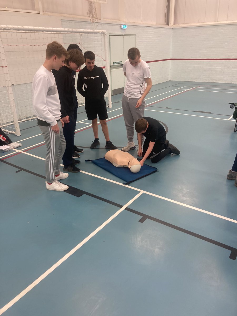 MrSagePE's tweet photo. Fantastic day yesterday with 100 students completing their pre expedition training. Students application, attitude and behaviour was exemplary. So good to have D of E back in full swing. Thanks to KCC @DofE for coming in. Look forward to April’s expedition. @wilmingtonboys #dofe https://t.co/bC3ce9rDmL