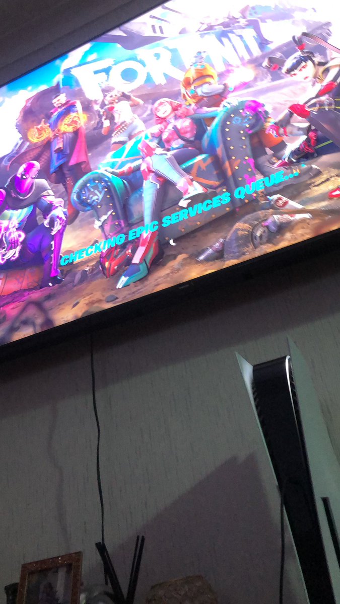 DripzGamez's tweet photo. @firemonkey @HappyPower @ShiinaBR @HYPEX @TaborTimeYT @FortniteStatus I couldnt play all day it just get stuck on this screen I play on ps5 please could you guys help me please 🙏🏾🙏🏾 https://t.co/wMq7KKx8eh