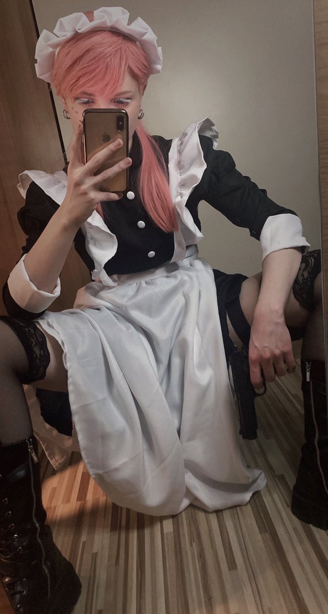 teo930407's tweet photo. Maid sanzu #TokyoRevengers https://t.co/LYRBr7fsW4