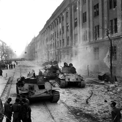 James Bond tweet media