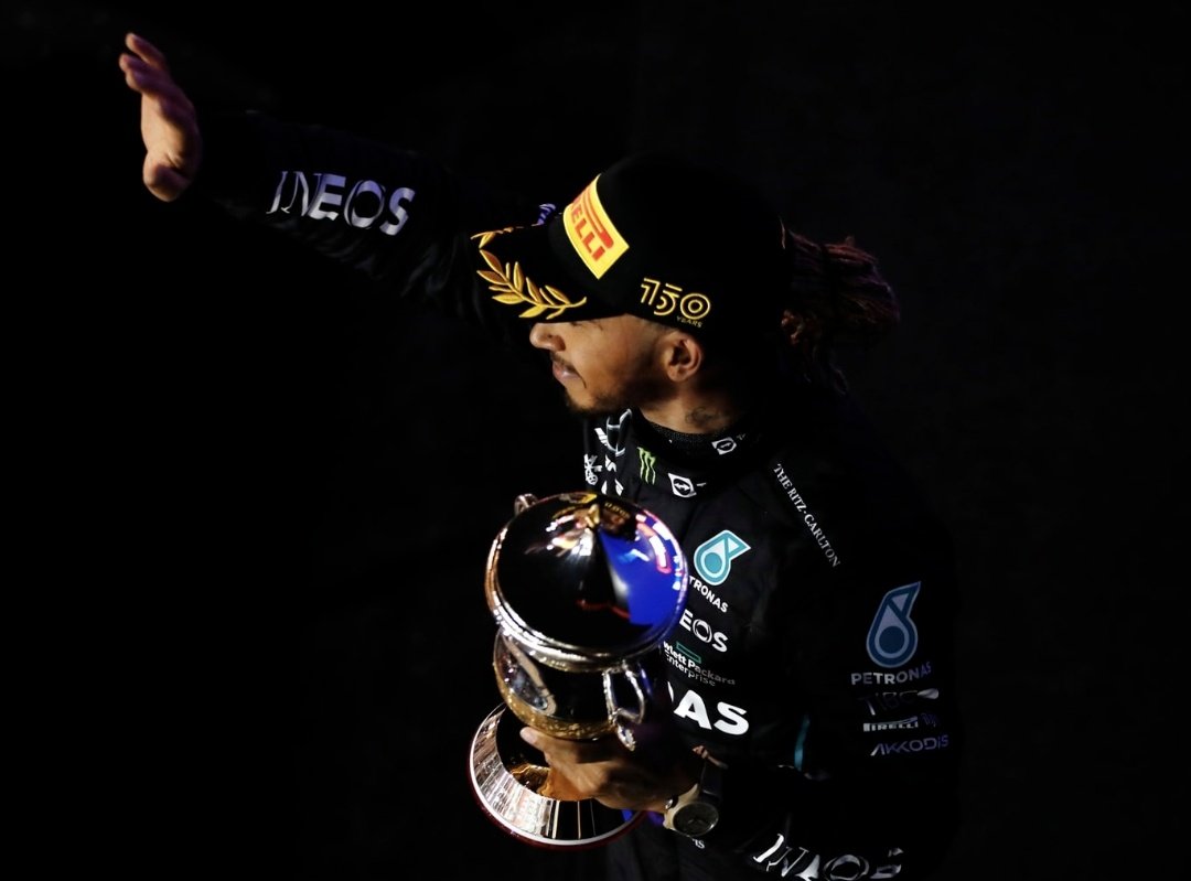 Sir Lewis Hamilton breaks Michael Schumachers record of consecutive years with a podium! 

With today's podium, Lewis now has 16 consecutive podiums (2007 - 2022) 💜