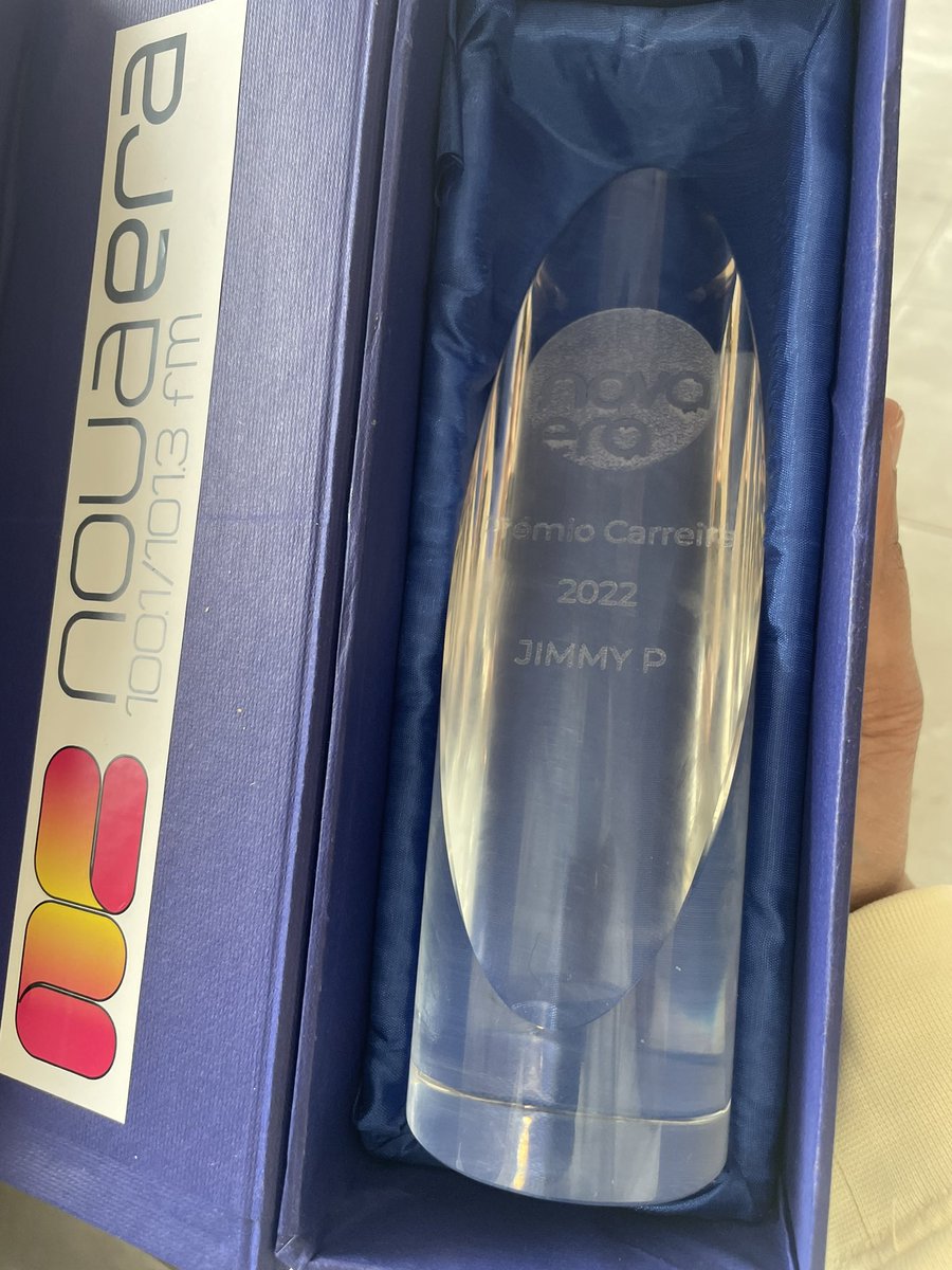 MELHORES DO ANO 2022 - PRÉMIO CARREIRA 🙏🏽 A todos vocês que me acompanham desde o começo, dedico-vos este prémio. Obrigado por continuarem aí. Vamos fazer mais coisas bonitas juntos 🖤