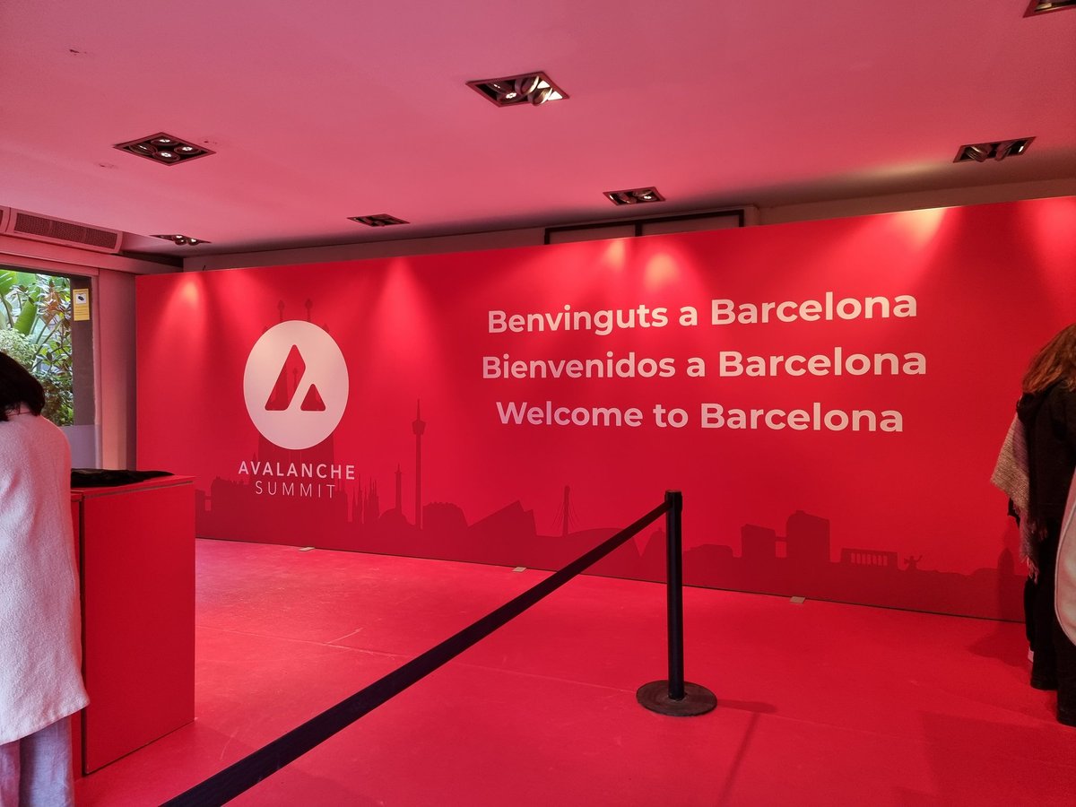 Subgenix's tweet photo. We're here 👀
#AVAX
#Avalanche
#AvalancheSummit https://t.co/XHn47B5tbr