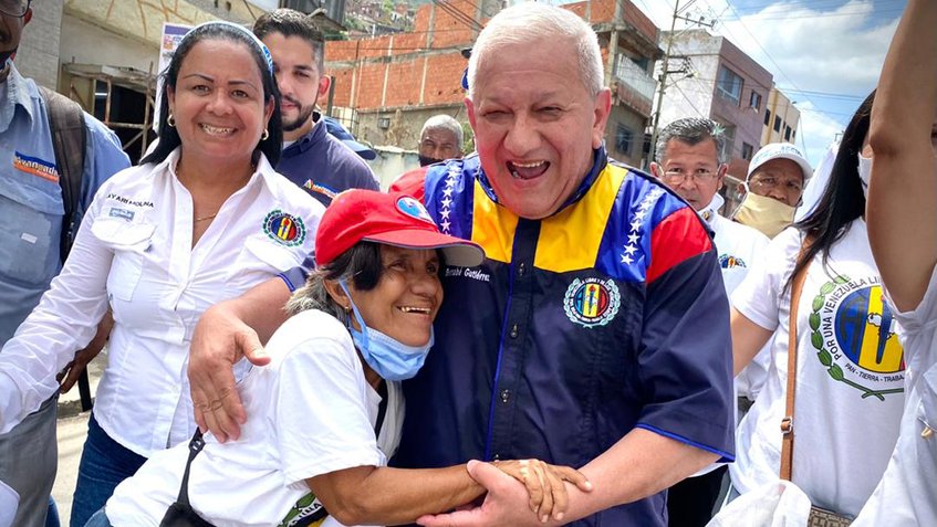 adbernabe's tweet photo. En el #DiaMundialdelaFelicidad es válido concientizar que quien alberga amor y bondad en su corazón, no solo alcanza la felicidad sino que puede contagiar a todo el que le rodea. En #AcciónDemocrática trabajamos para devolverle a los venezolanos la felicidad que se merecen. https://t.co/h8m2qTt8FL