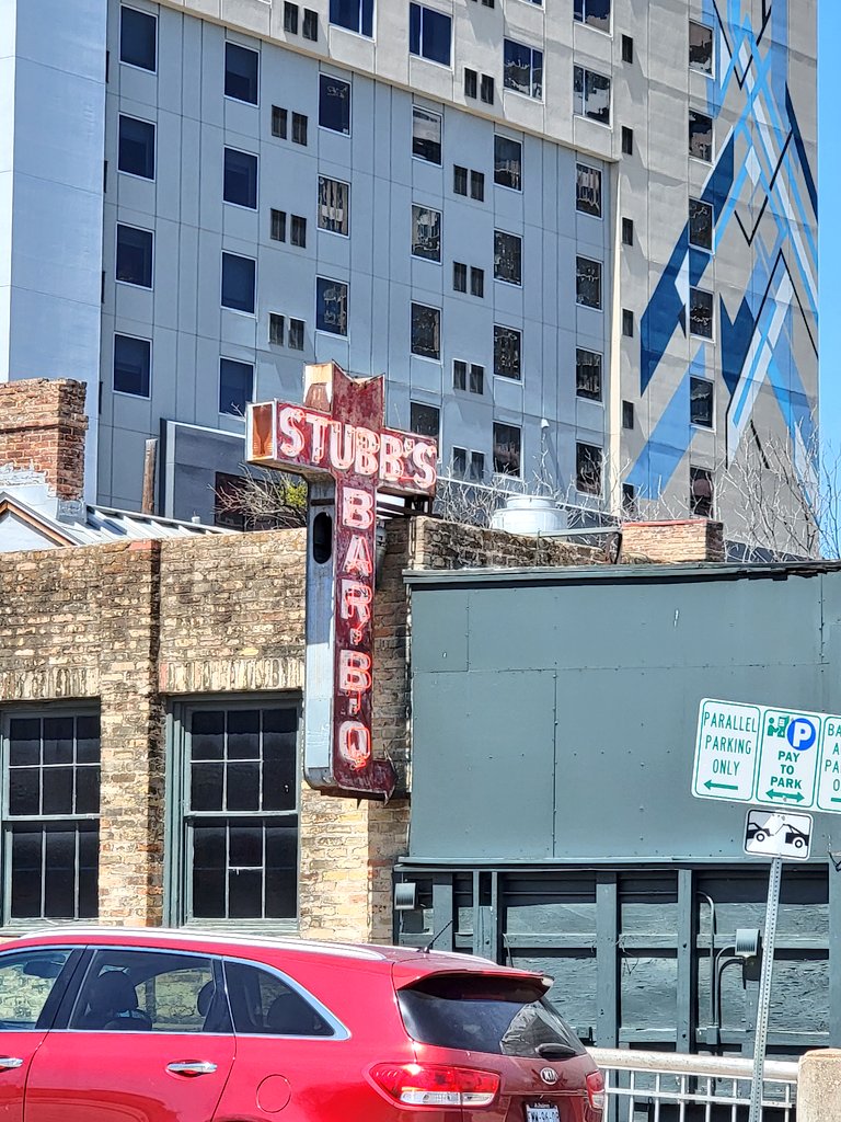 SouthTejas1984's tweet photo. BBQ in ATX instead of Driftwood- today!
#StubsBBQ https://t.co/Ao1FWFmZmZ