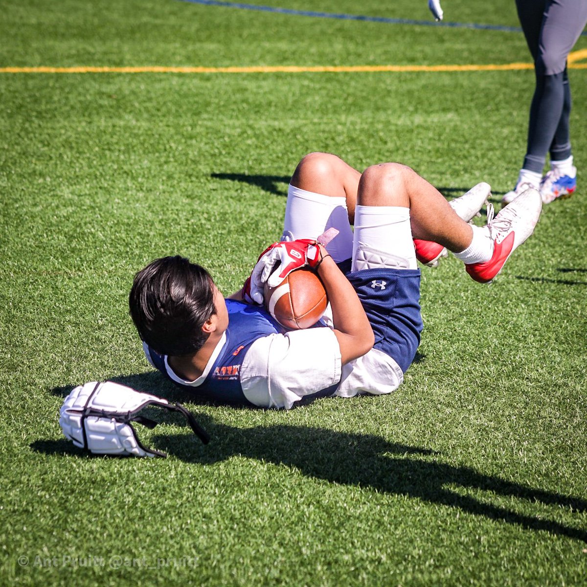 ant_pruitt's tweet photo. Some photo highlights I shot of the @PassingDown event today featuring D1BOUND team lead by Coach @KahlilBell32 #passingdown https://t.co/PsCipprQc6