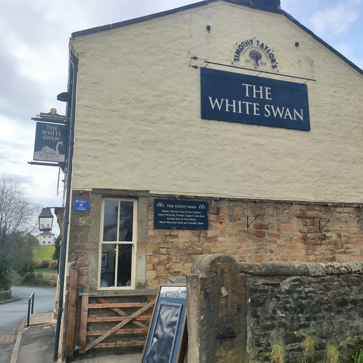 James Casson (@jamescasson1981) on Twitter photo Cracking lunch <a href="/whiteswan_fence/">White Swan at Fence</a> <a href="/tomparkerchef/">tom parker</a> this week. Definitely worth a trip if you haven't been π Cracking lunch <a href="/whiteswan_fence/">White Swan at Fence</a> <a href="/tomparkerchef/">tom parker</a> this week. Definitely worth a trip if you haven't been π